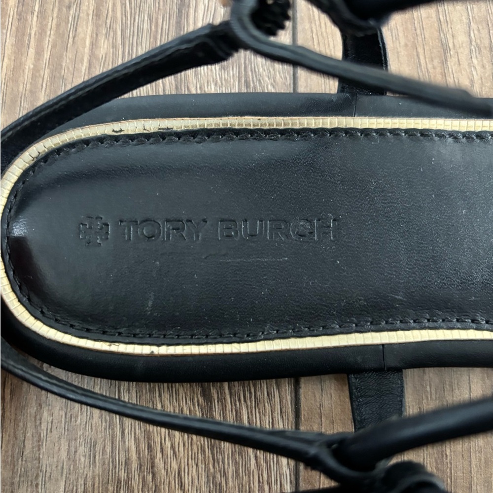 Tory Burch Emmy Flat T-Strap Sandals Black Size 9.5 - Picture 6 of 8